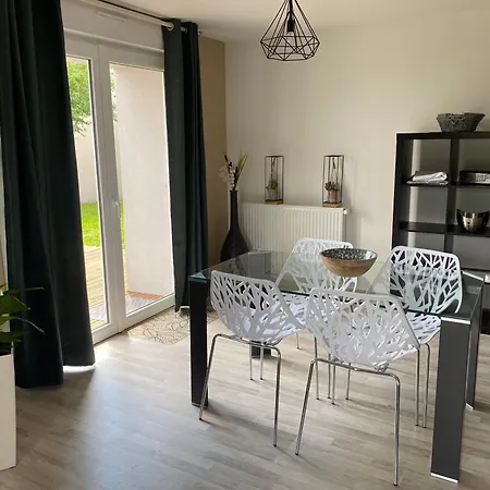 2 Avec Jardin Privatif アパート *